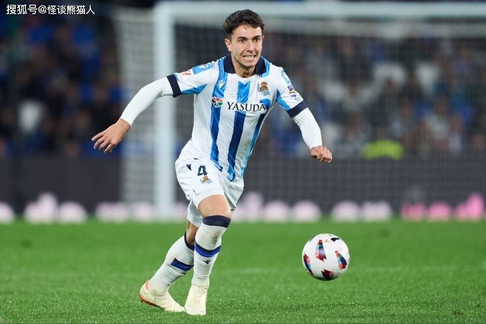 酋长惊雷！皇马主席怒摔手机，阿森纳5100万镑截杀伯纳乌王储